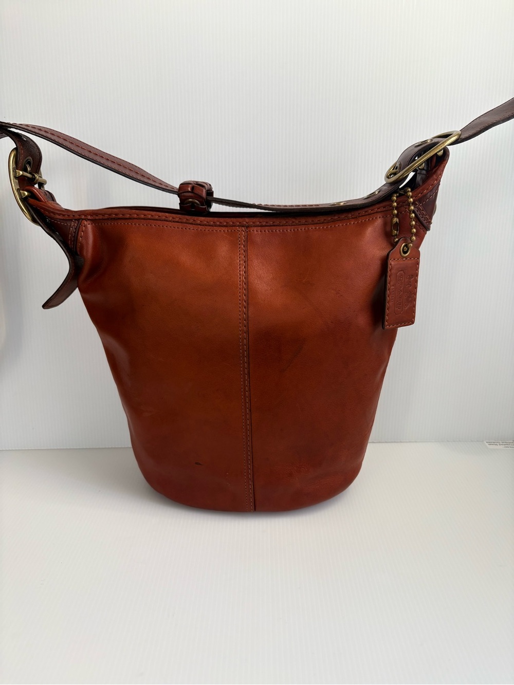 Vintage Coach Bucket Bag #11422  in British Tan Glove Tanned Leather EUC